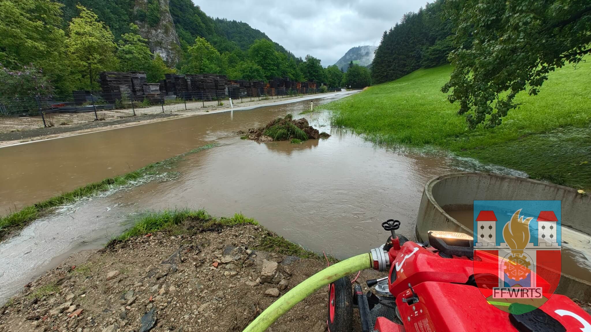 Hochwasser hält wirtser Einsatzkräfte in Atem