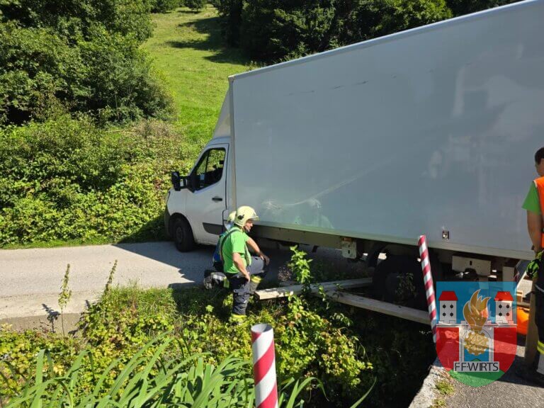 Fahrzeugbergung im Lugergraben